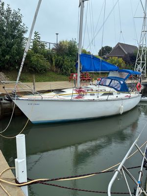 1985 Hunter 31