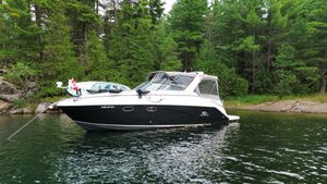 1999 Rinker 270 Fiesta Vee