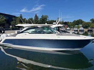Tiara 38 LX 2022