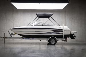 2009 Glastron GT185