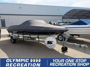 2015 Bayliner 175 Fun for the Family   Smooth Sailing this Summe