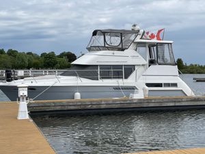 1997 Carver 355 Aft Cabin