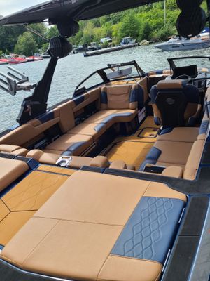 2022 Malibu M220