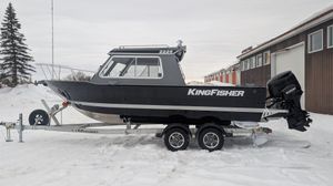 2027 KingFisher Escape 2225 Hard Top Black with Suzuki DF250 and D