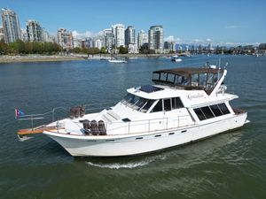 1990 Bayliner 4588