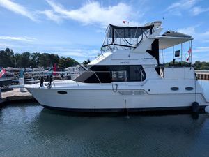 2001 Carver 326 Aft Cabin