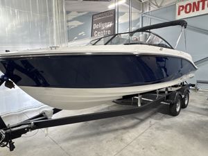 2027 Bayliner V22