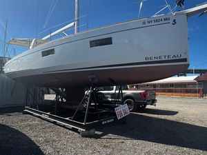 2023 Beneteau Oceanis 38.1