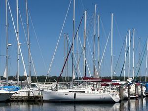 2012 Beneteau 37