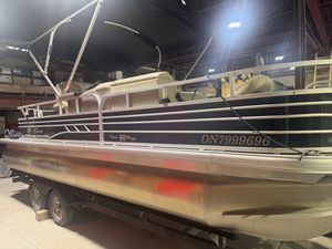 2022 Sun Tracker Fishin' Barge 22 DLX