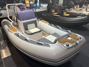 2027 Gala VIKING V420