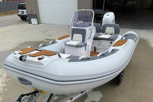 2027 Gala V330