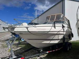 2001 Rinker 242 Fiesta Vee