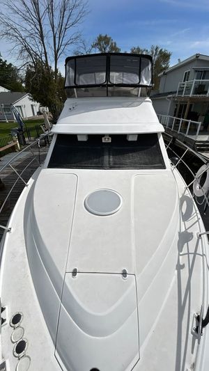 1999 Cruisers Yachts 3750 Motor Yacht