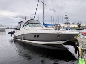 2014 Rinker 340 Express Cruiser