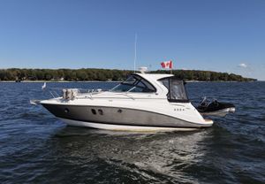 2014 Rinker 340 Express Cruiser