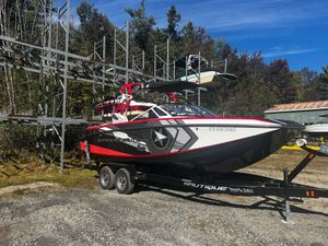 2014 Nautique G23