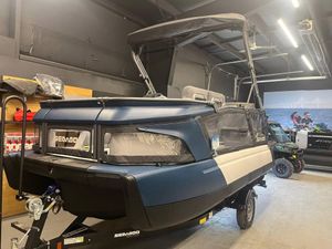 2026 Sea-Doo Switch Cruise 18ft 170HP with Painted Trailer