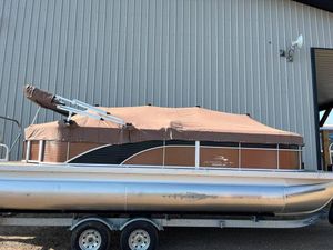 2018 Bennington 22SLPX