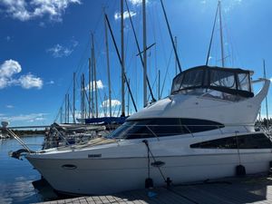 2005 Carver 33 Super Sport