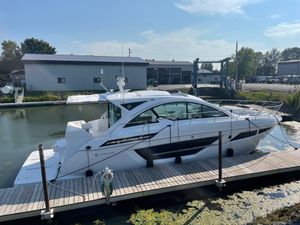 2021 Cruisers Yachts 50 Cantius
