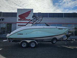 2024 Yamaha 222SD SEAFOAM GREEN- 28 HOURS