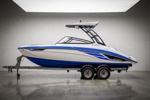 2018 Yamaha AR210