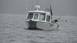 2022 Hewscraft 240 Ocean Pro Hard top ET