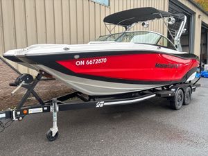 2019 MasterCraft XT22