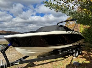 2027 Bayliner V22