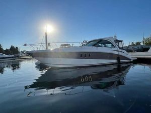 2008 Cruisers Yachts 390 Sport Coupe