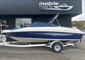 2009 Rinker Captiva 192