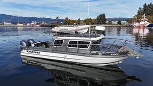 2023 KingFisher 2725 Pilothouse