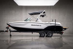 2027 Mastercraft NXT 23