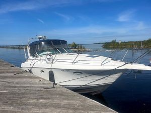 1998 Silverton 310 Express