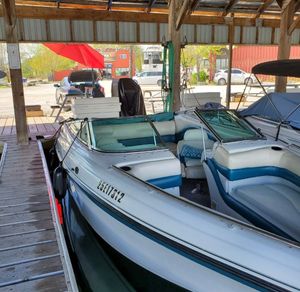1995 Crownline 225BR