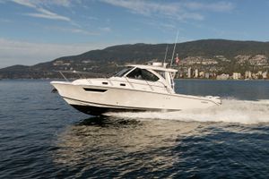 2020 Pursuit OS325 Offshore