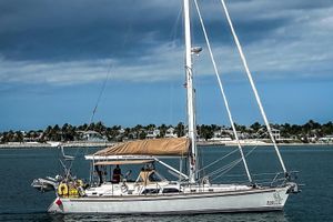 2008 Hylas 46