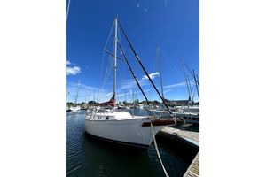 1981 Bayfield 32