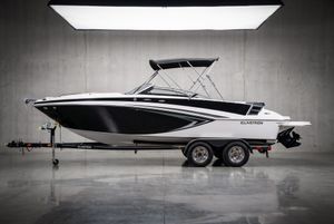2016 Glastron GT 229