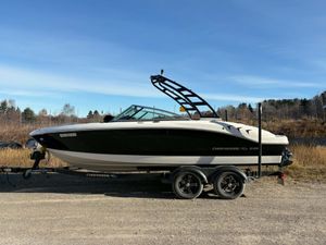 2022 Chaparral 21 SSI
