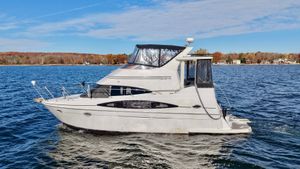 2003 Carver 366 Motor Yacht
