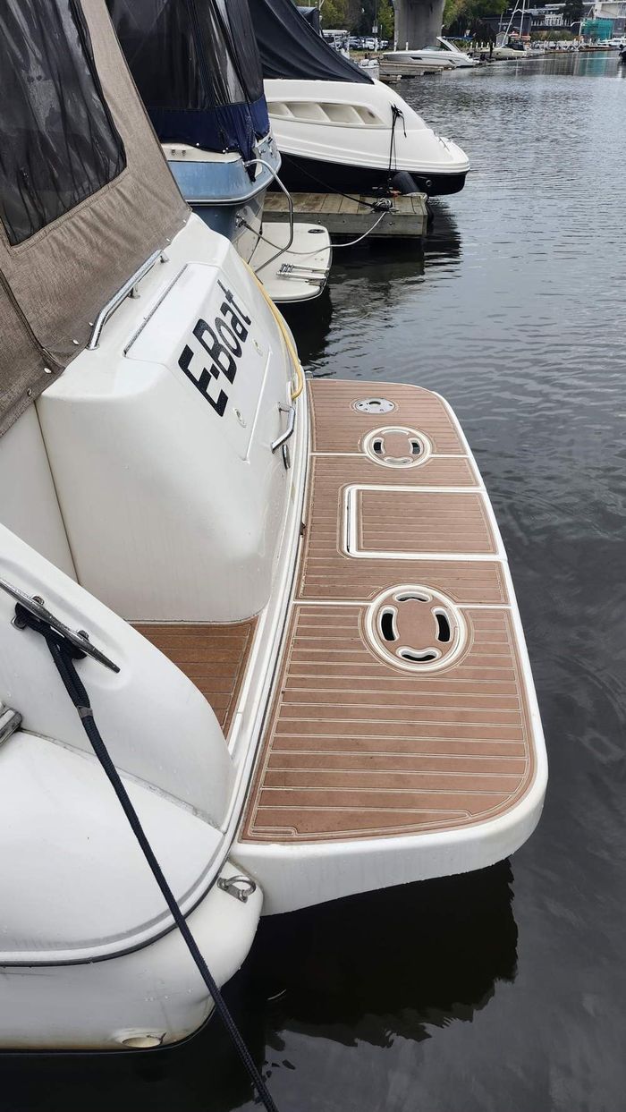 1998 Sea Ray 310 Sundancer M/C V/D Photo 7 of 37