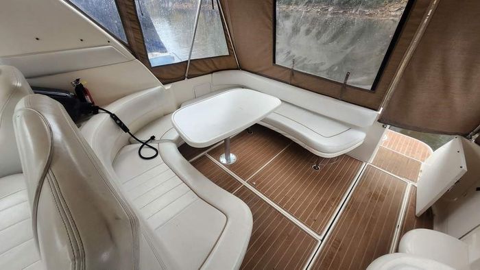 1998 Sea Ray 310 Sundancer M/C V/D Photo 14 of 37