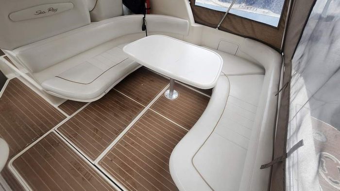 1998 Sea Ray 310 Sundancer M/C V/D Photo 13 of 37