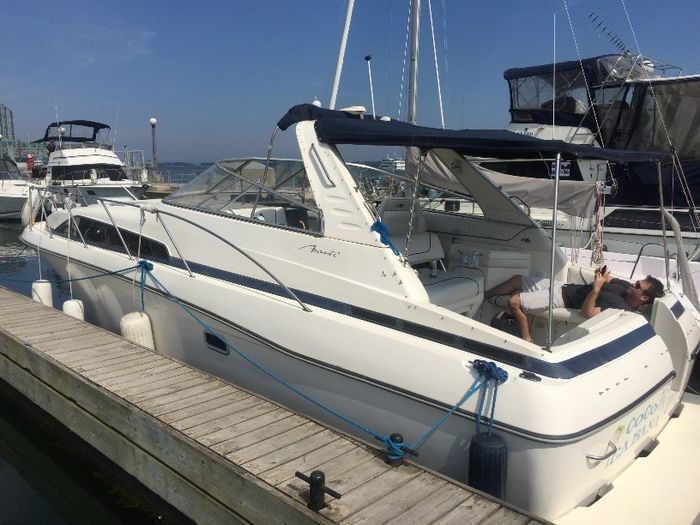 1998 Bayliner 3255 Avanti Photo 5 of 29