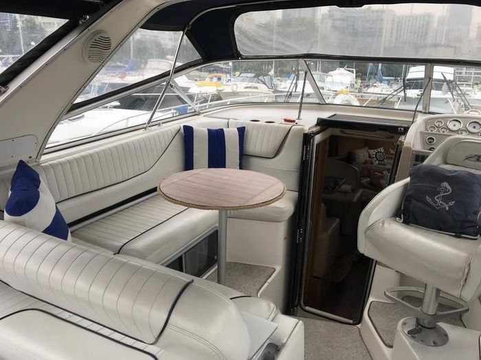 1998 Bayliner 3255 Avanti Photo 13 of 29