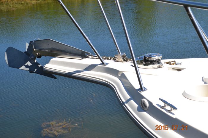 1994 Cruisers Yachts 3070 Rogue Photo 8 of 35