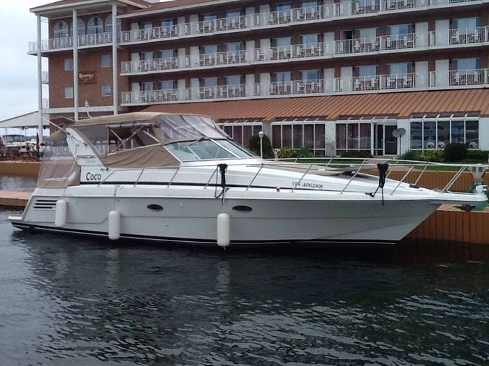 1999 Trojan 400 Express MC Photo 2 of 35