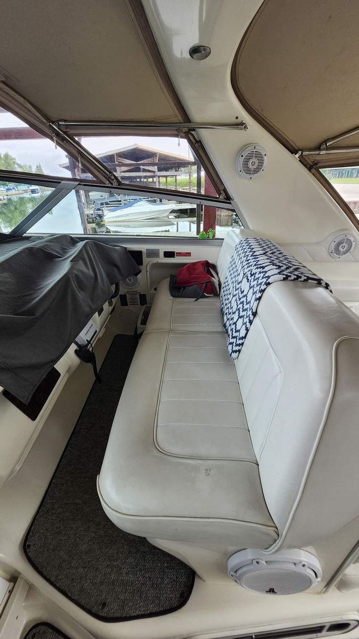 1995 Sea Ray 370 Sundancer Photo 10 of 33